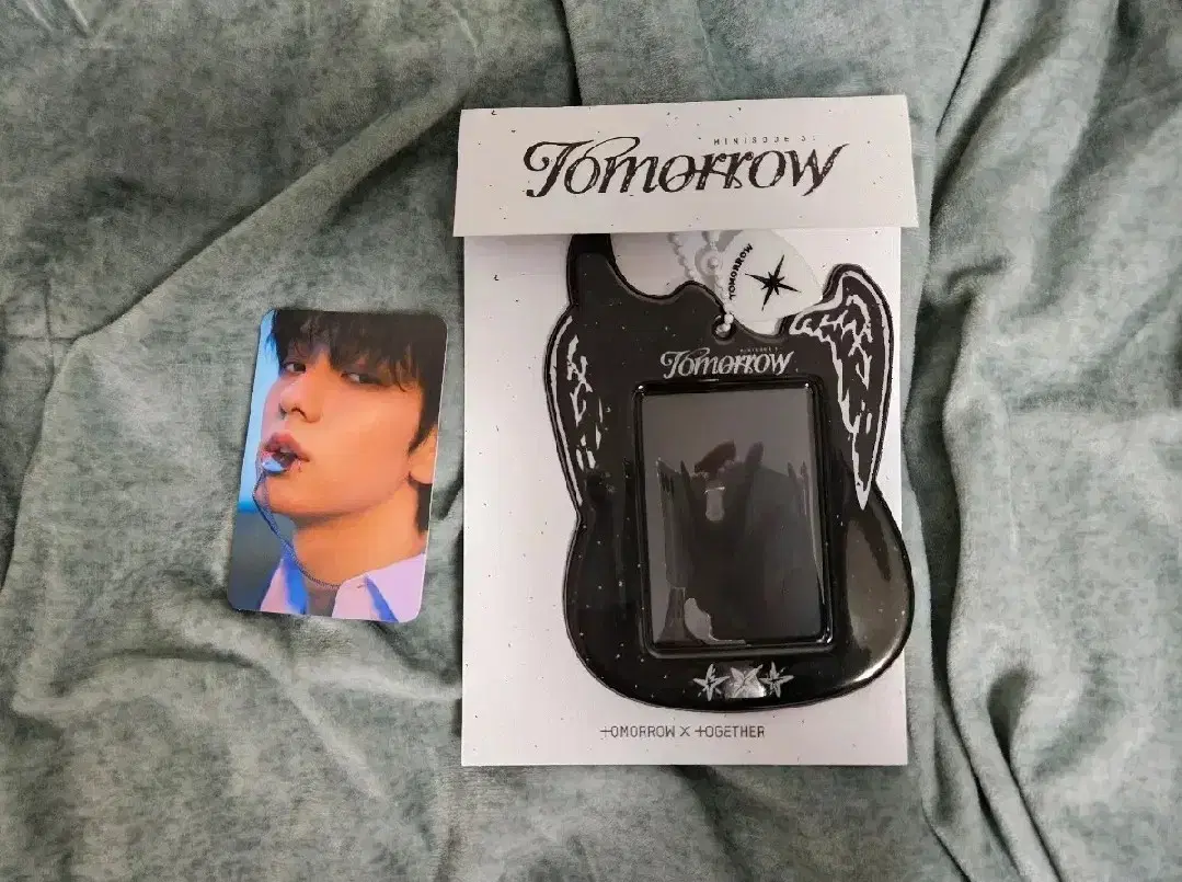 txt soobin pop up photocard sell Photo Card Holder Keyring