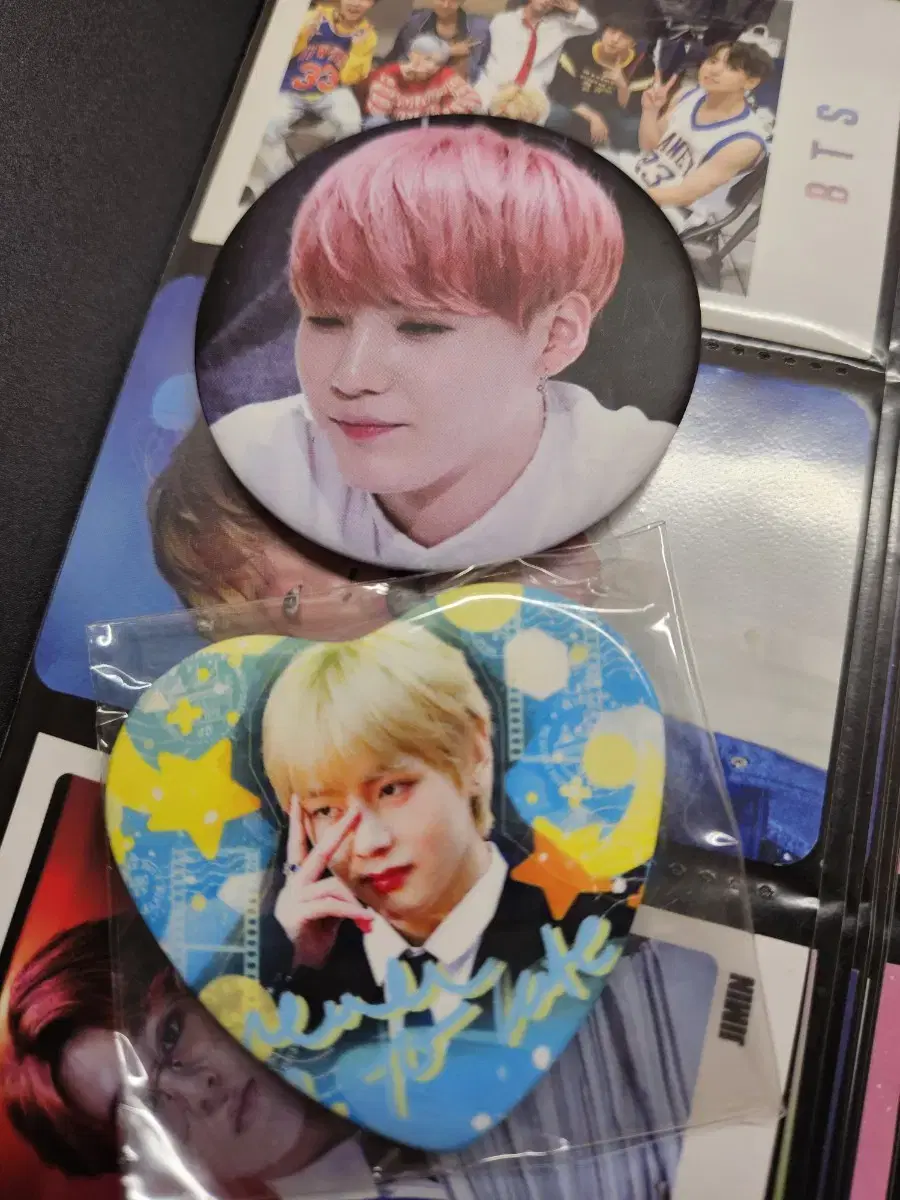 Bangtan Badges & Pinbuttons