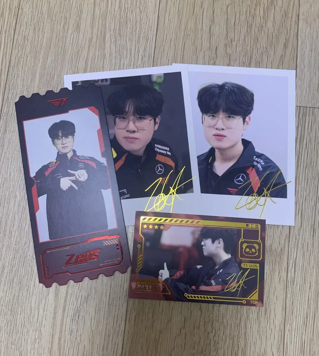 T1 Zeus China pop up photocard polaroid Tickets sell Chengdu Tiwon Merchandise HLE