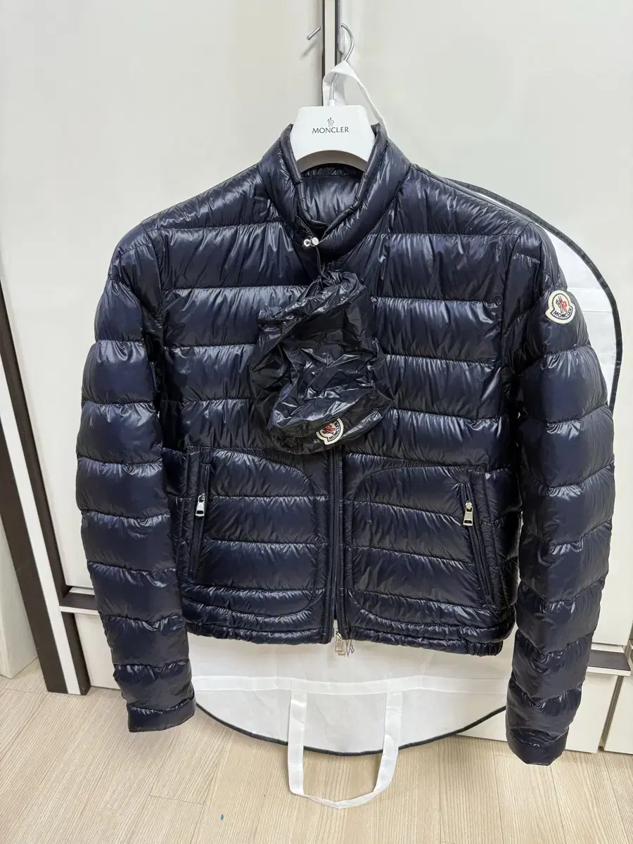 Moncler 23FW Acorus size 2