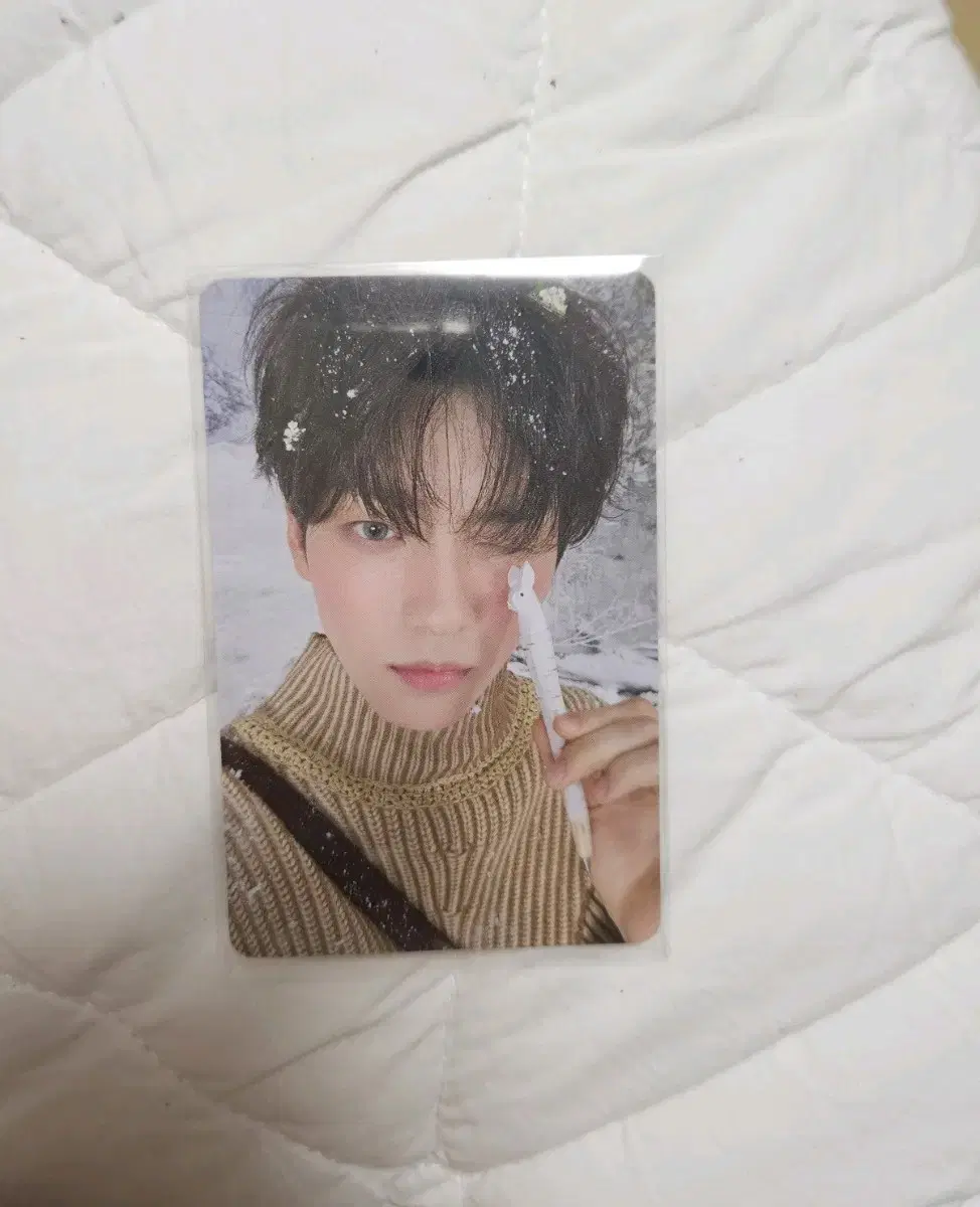 txt soobin photocard sell Chikai Random Photocard Bunny Ballpoint Pen