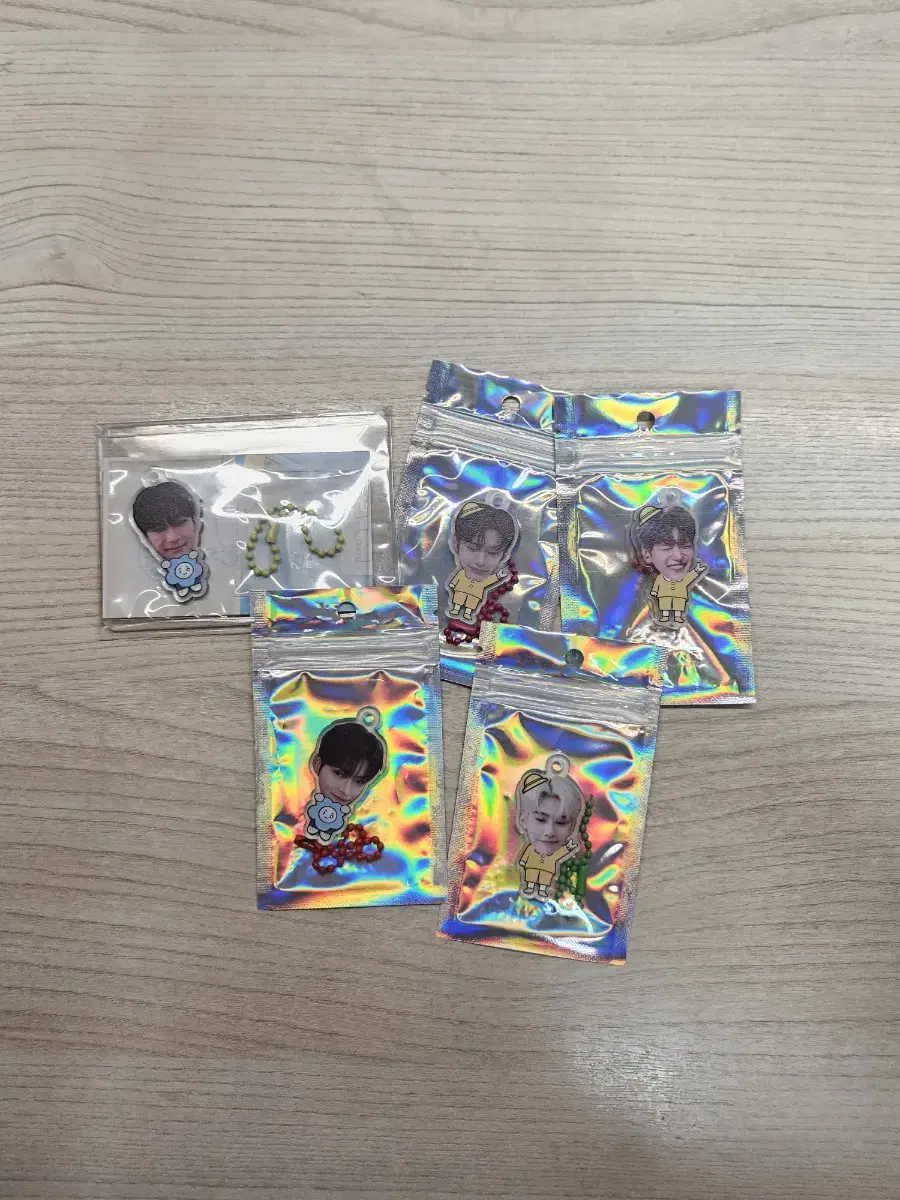 ZB1 sung hanbin kim jiwoong seok matthew ricky keyring WTS