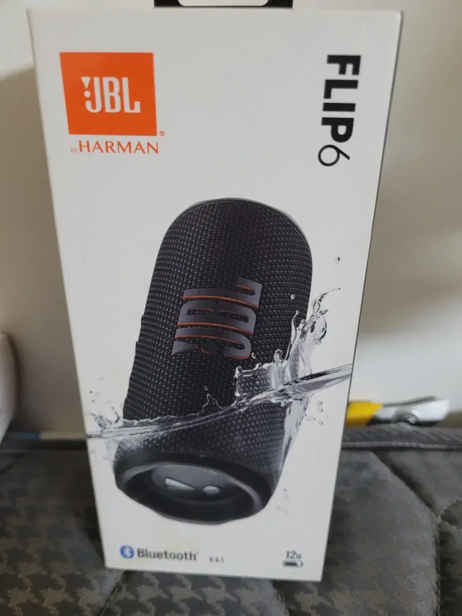 JBL Flip6 box to sell