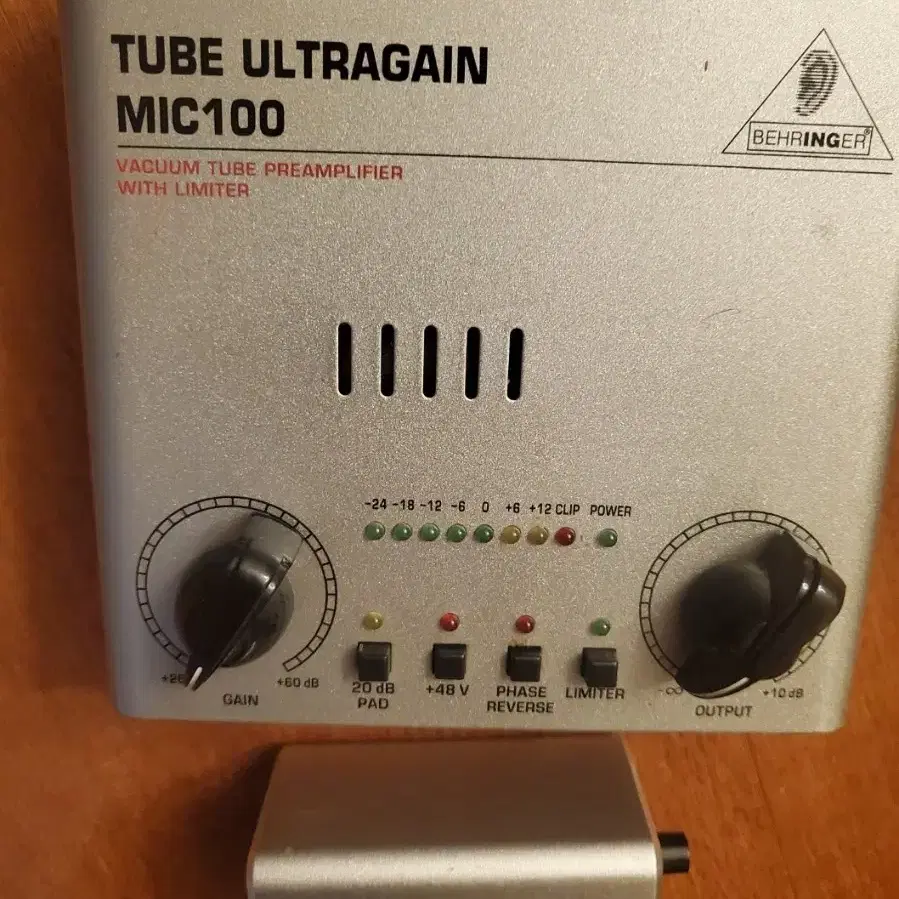 벨링거 tube ultragain mic 100