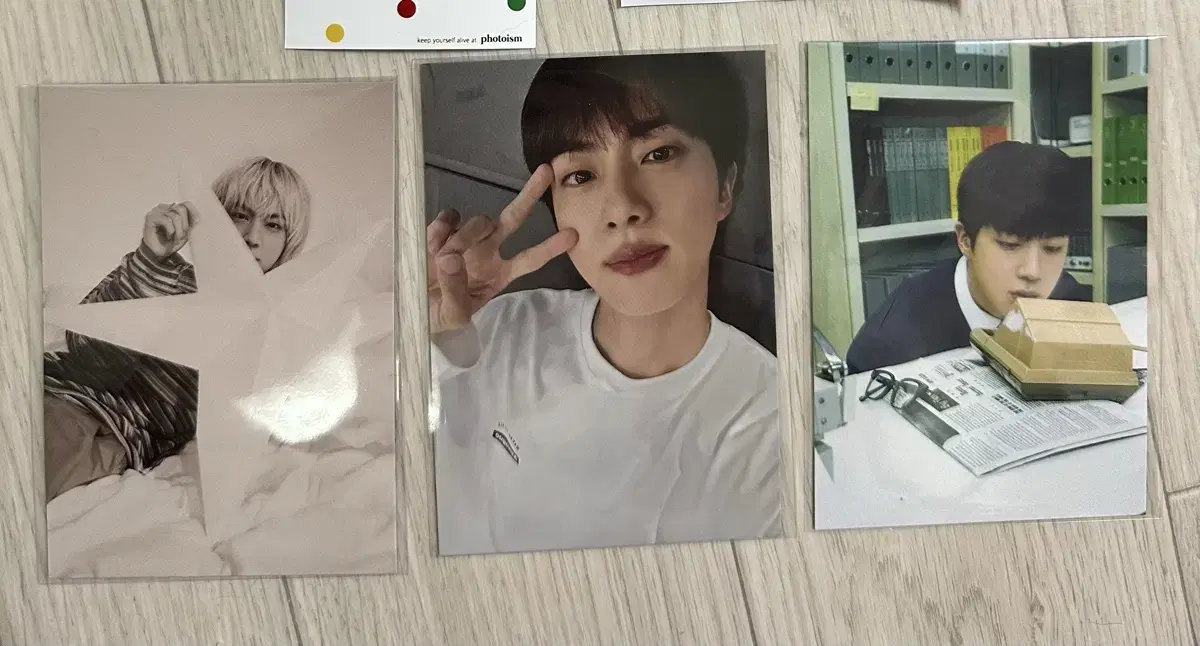 3 types of Seokjin pop up photocards