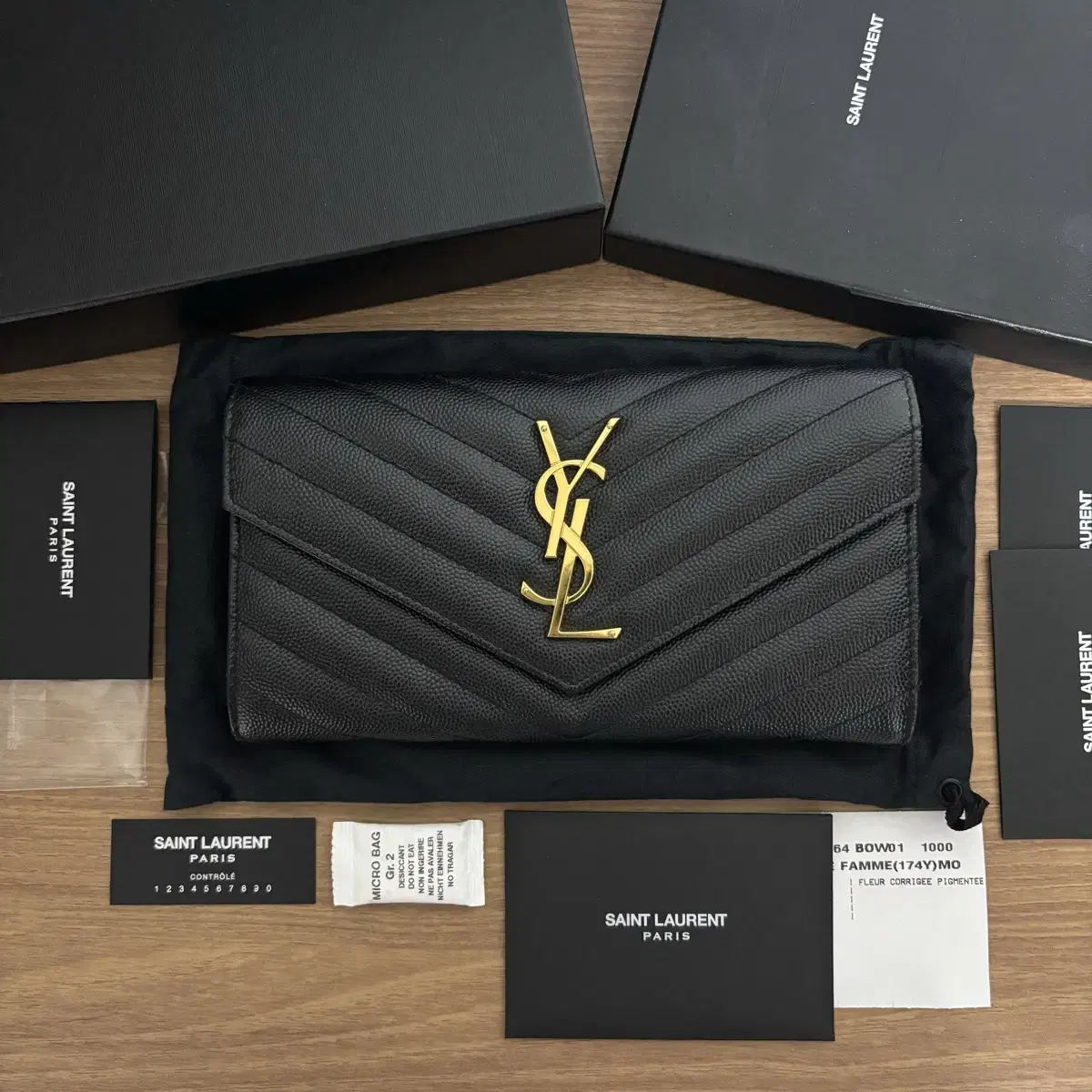 생로랑 YSL 로고 마틀라세 플랩 장지갑