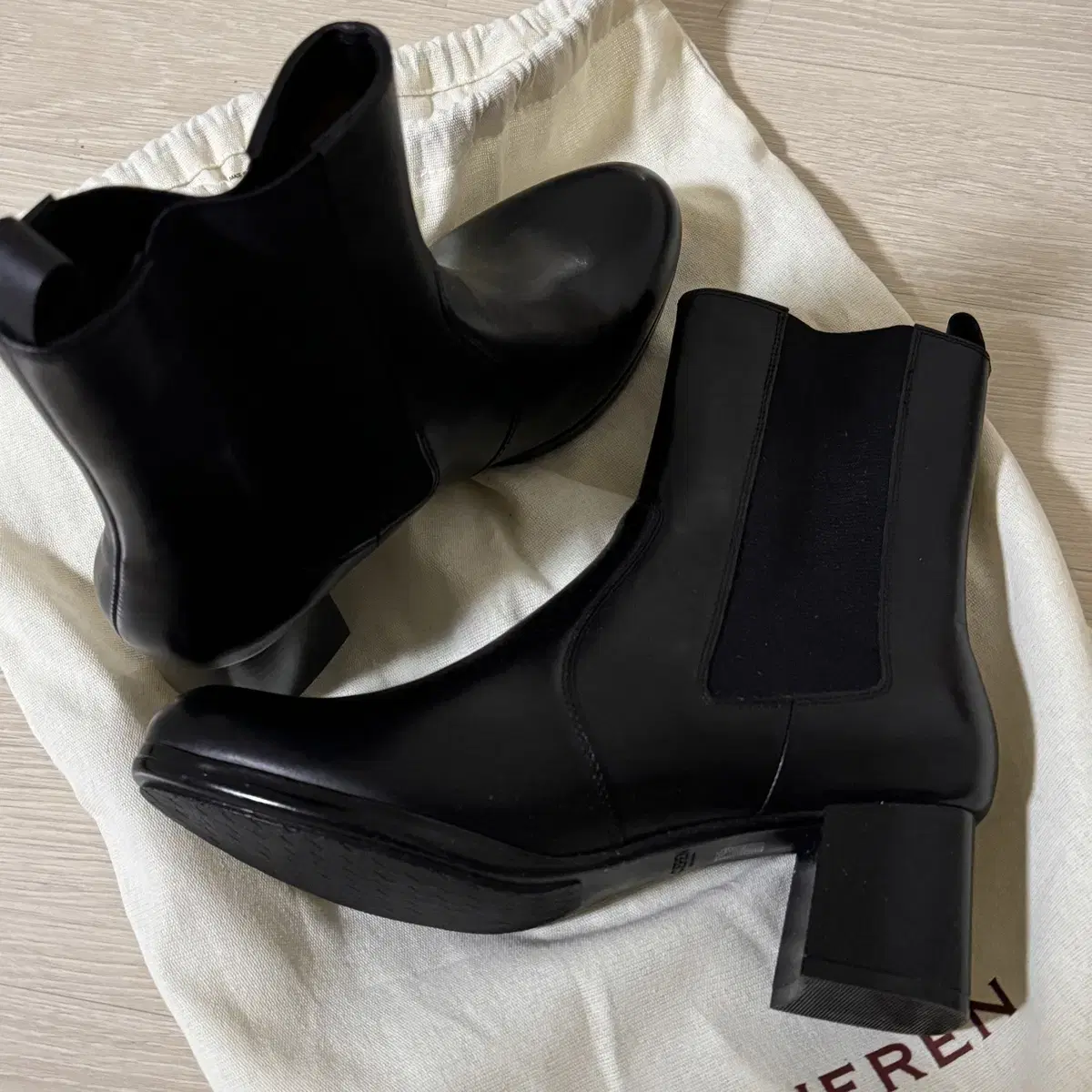 쿠에른 첼시부츠 245 (MOSCOW 03 CHELSEA BOOTS)