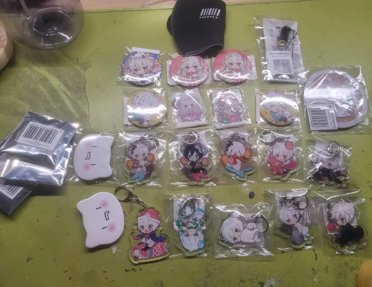 Mahumahu keyring Canbadge Penlight Merchandise