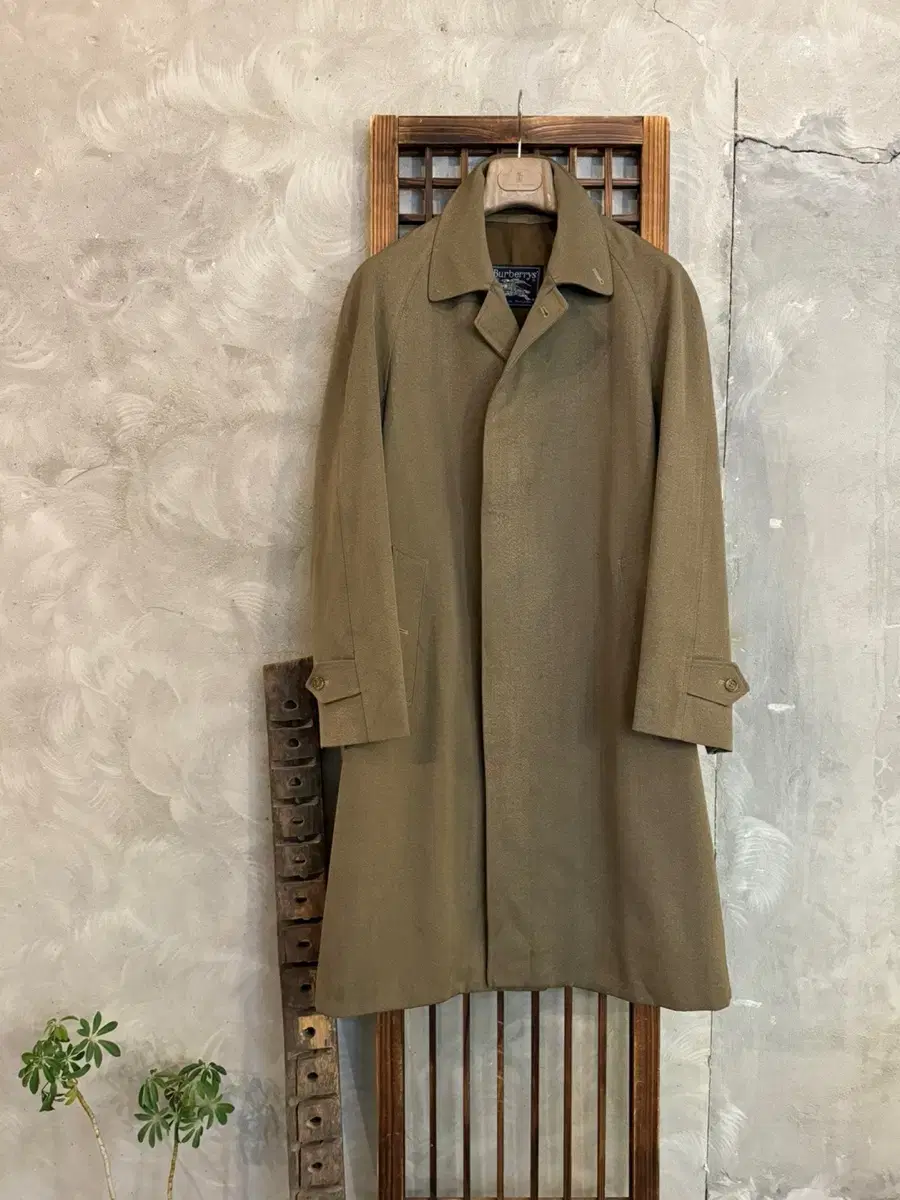 Burberry Covered wool coat for men100