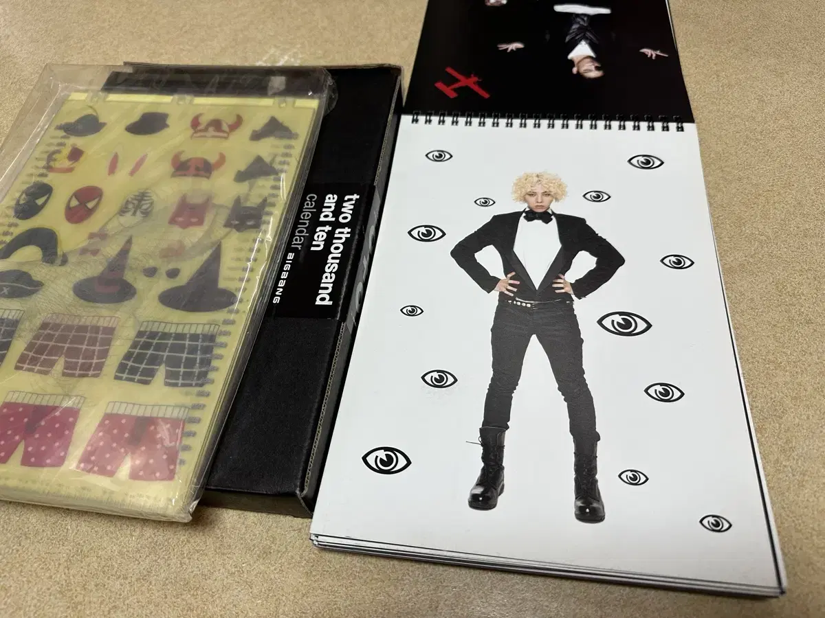 Big Bang 2010 Calendar Photo Merchandise Season's Greetings