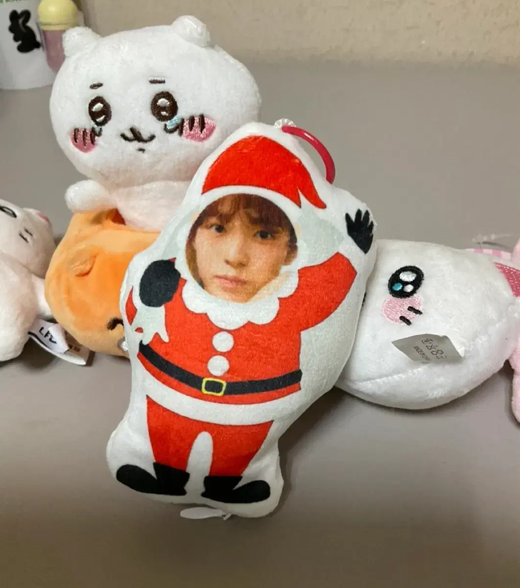 NCT Wish Uushi Santa 10cm doll keyring