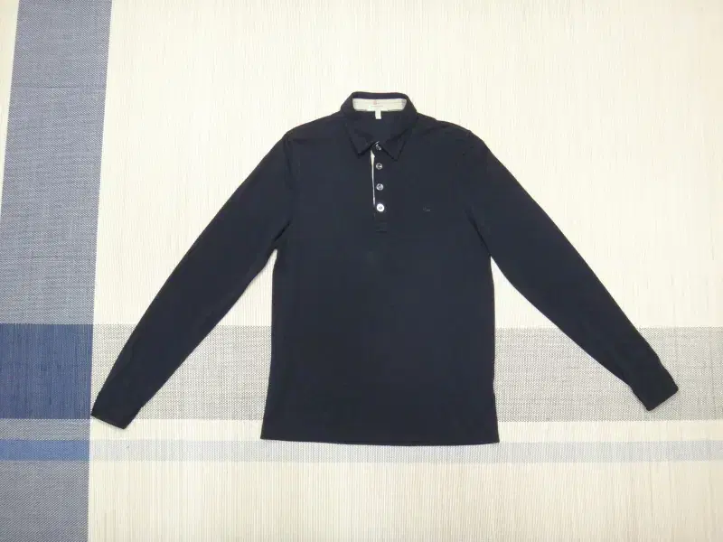 (100) Burberry London Slim Fit Kara Neck Long Sleeve T-Shirt