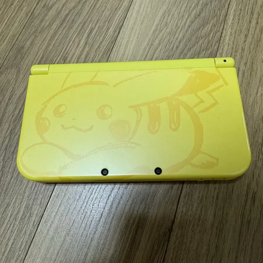 닌텐도 new 3ds xl 피카츄