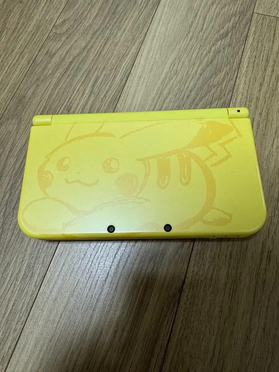 닌텐도 new 3ds xl 피카츄