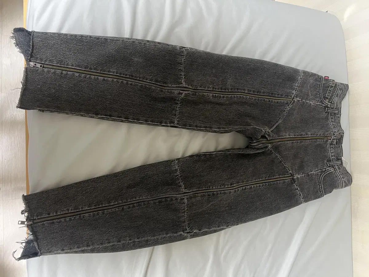 Vetements Levi's Multi-Zip Jean Ebony (S)