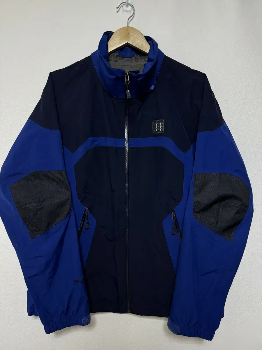 100% Kolon Gore-Tex Windproof Jacket