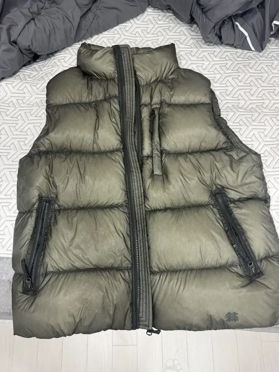 Kolon Sports Stormwall Padded Vest