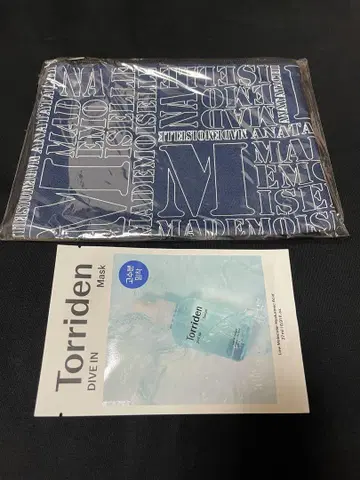 애시드 블랙 체리 파우치