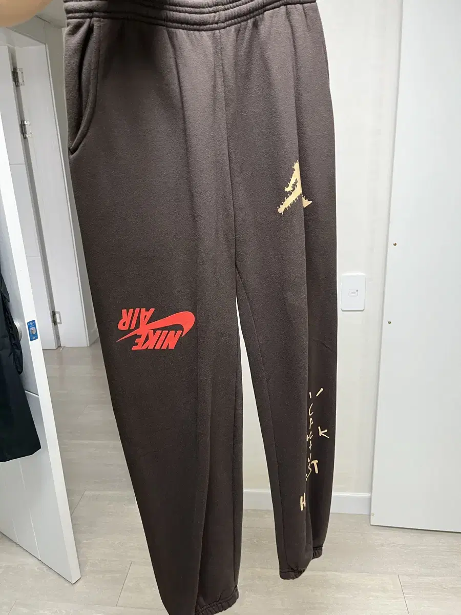 Nike Travis Scott Reverse Swoosh Pants Medium