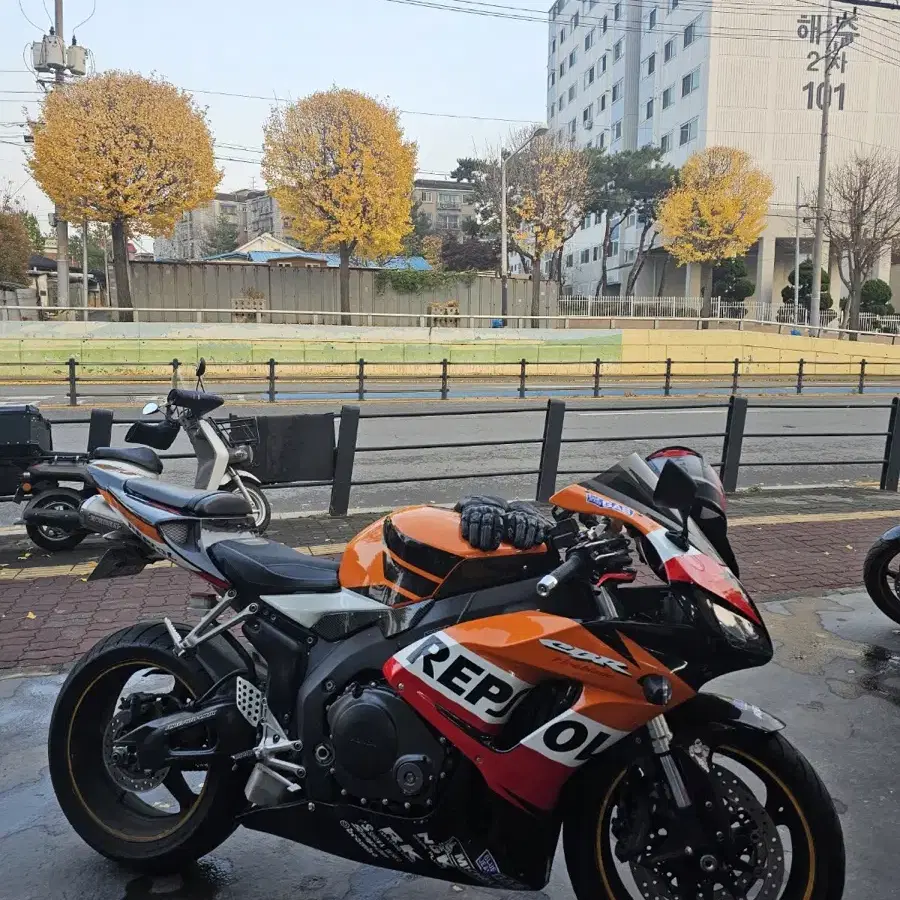 cbr1000rr 판매합니다