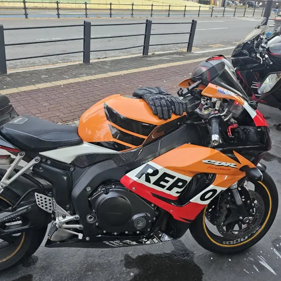 cbr1000rr 판매합니다