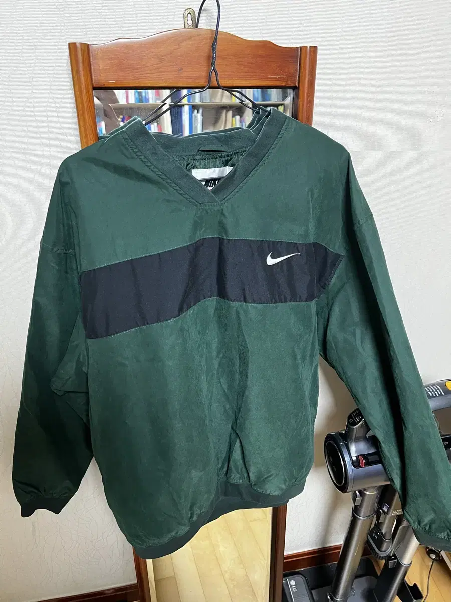 Nike Warm Up L