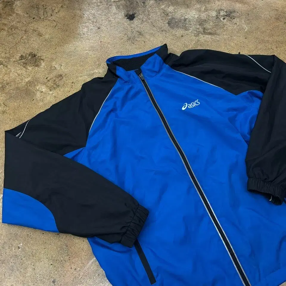 [ Genuine/95 ] Asics Old School Windbreaker