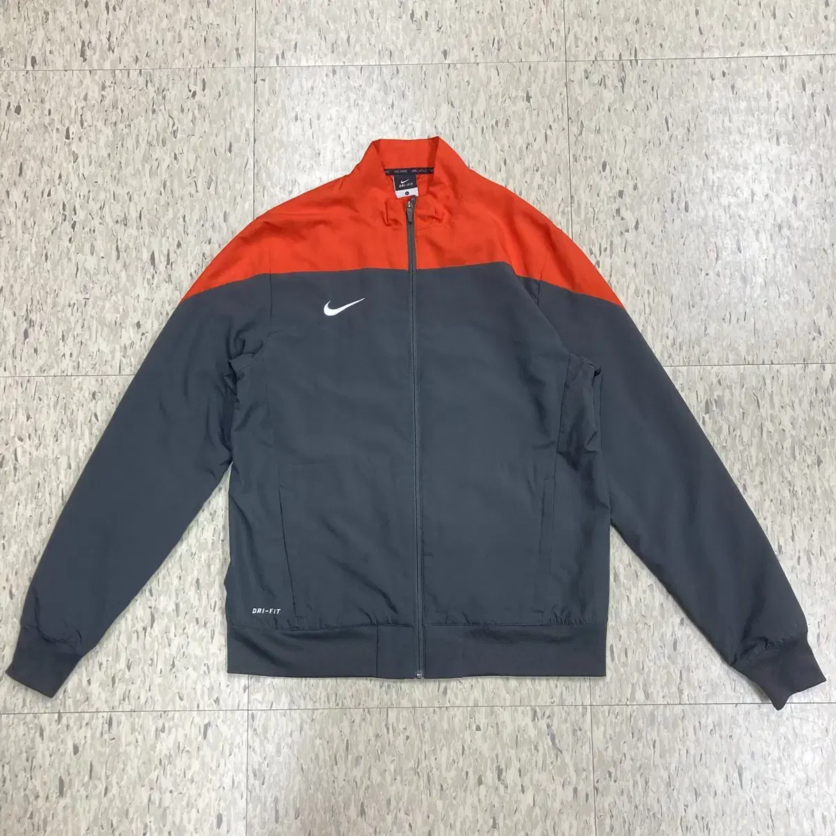 (L)Nike Soccer Windbreaker Jersey Zip Up