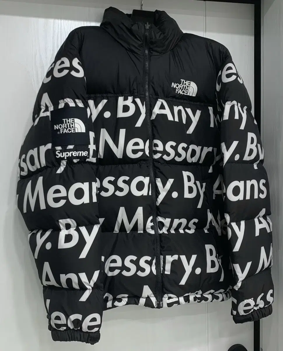 [L]Supreme X The North Face Lettering Knopsie Padded Black & White Schnozzi