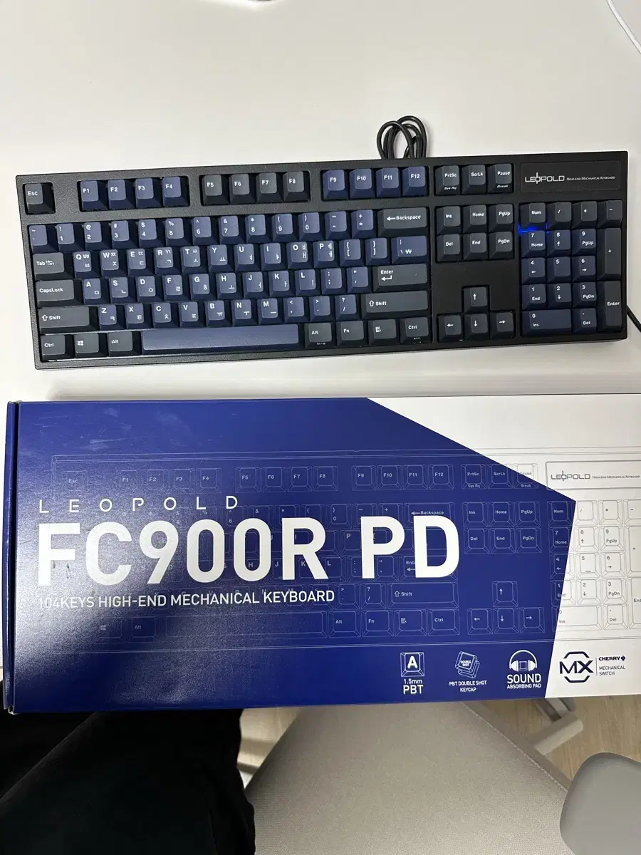 레오폴드 FC900R PD 갈축