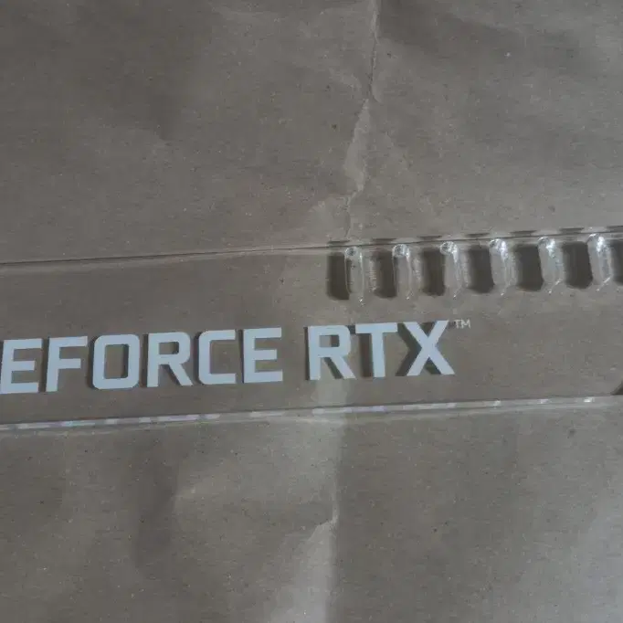 GEFORCE RTX 투명아크릴 지지대