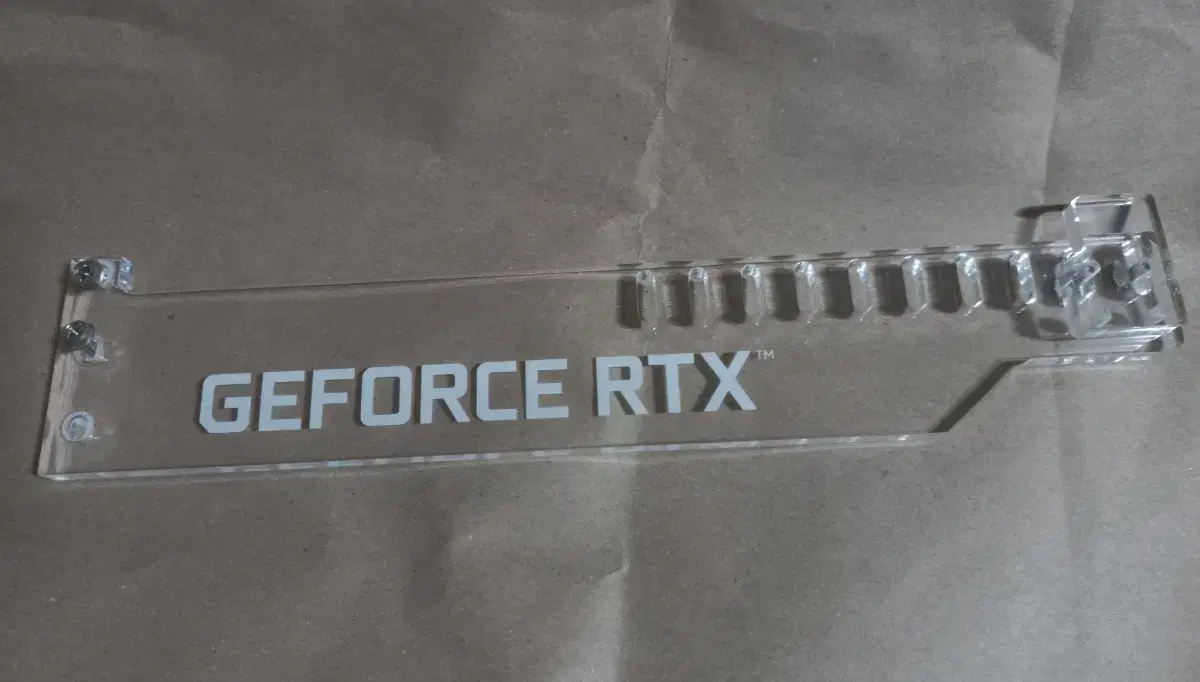 GEFORCE RTX 투명아크릴 지지대