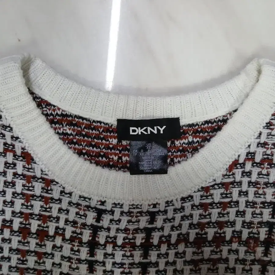 DKNY 여성용 긴팔 니트 2 XS 사이즈 (명품니트)