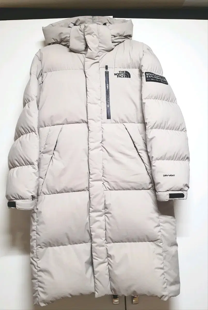 The North Face New White Belle DryVent Long Puffer 95 size