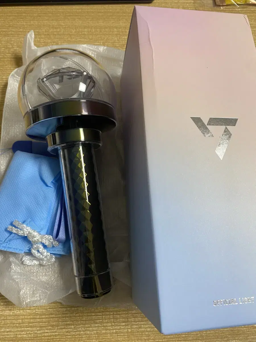 Seventeen New Newlet Bong