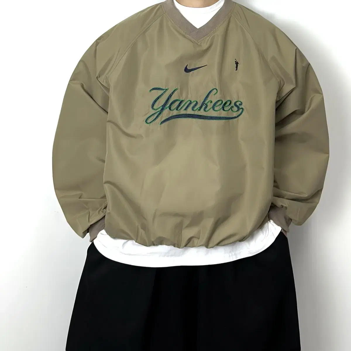 Nike x New York Yankees Big Logo 90s Unmade Old School Overfit Warm-Up