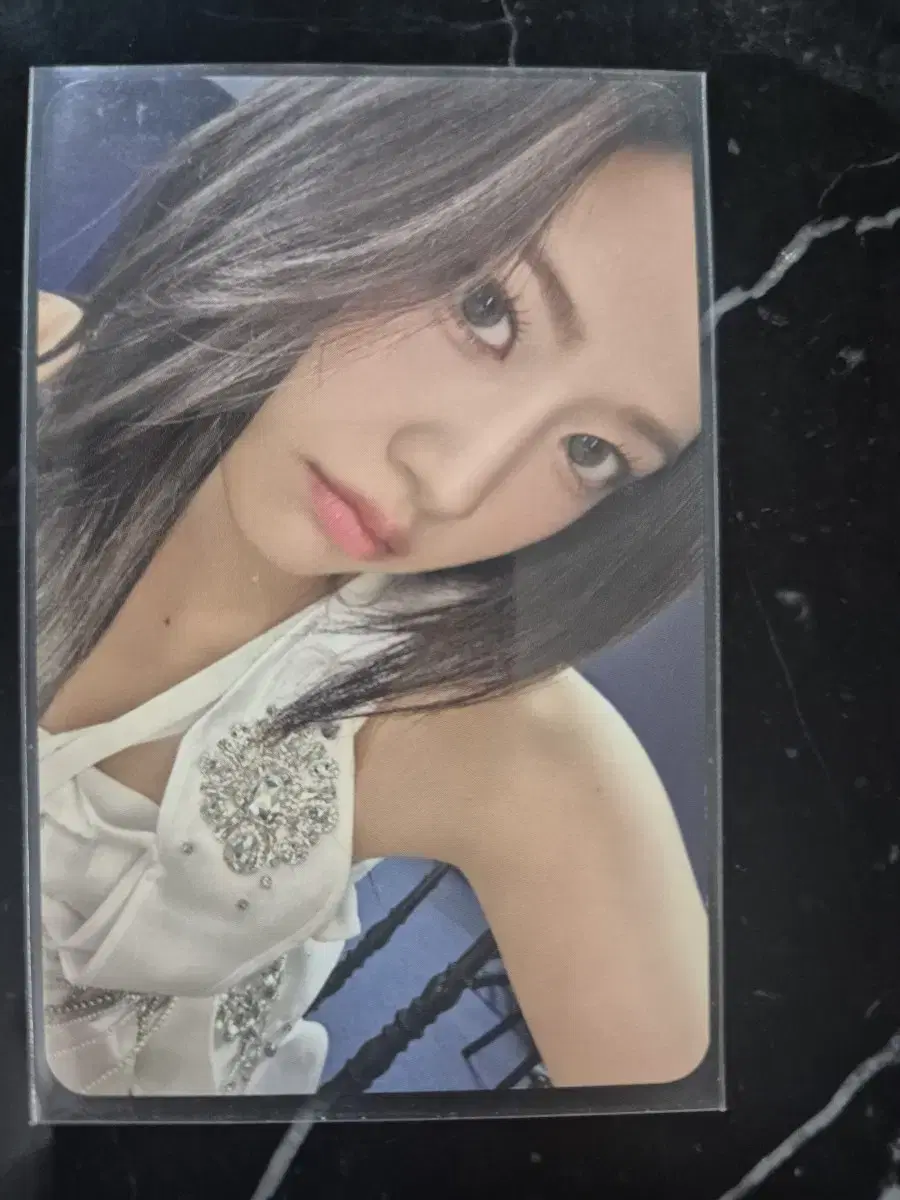 Yujin Photocard