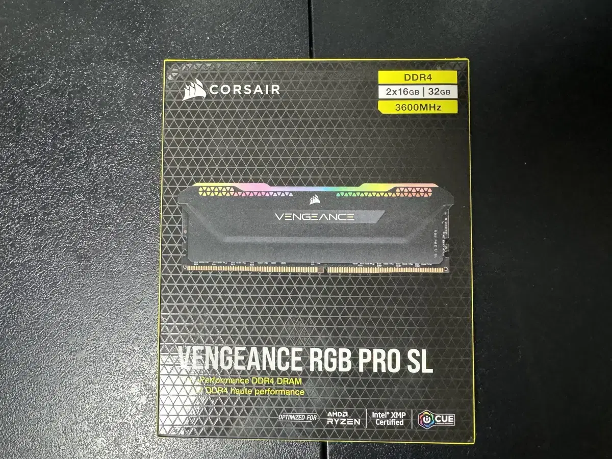 커세어 프로 sl ddr4 3600mhz 32기가 판매합니다.