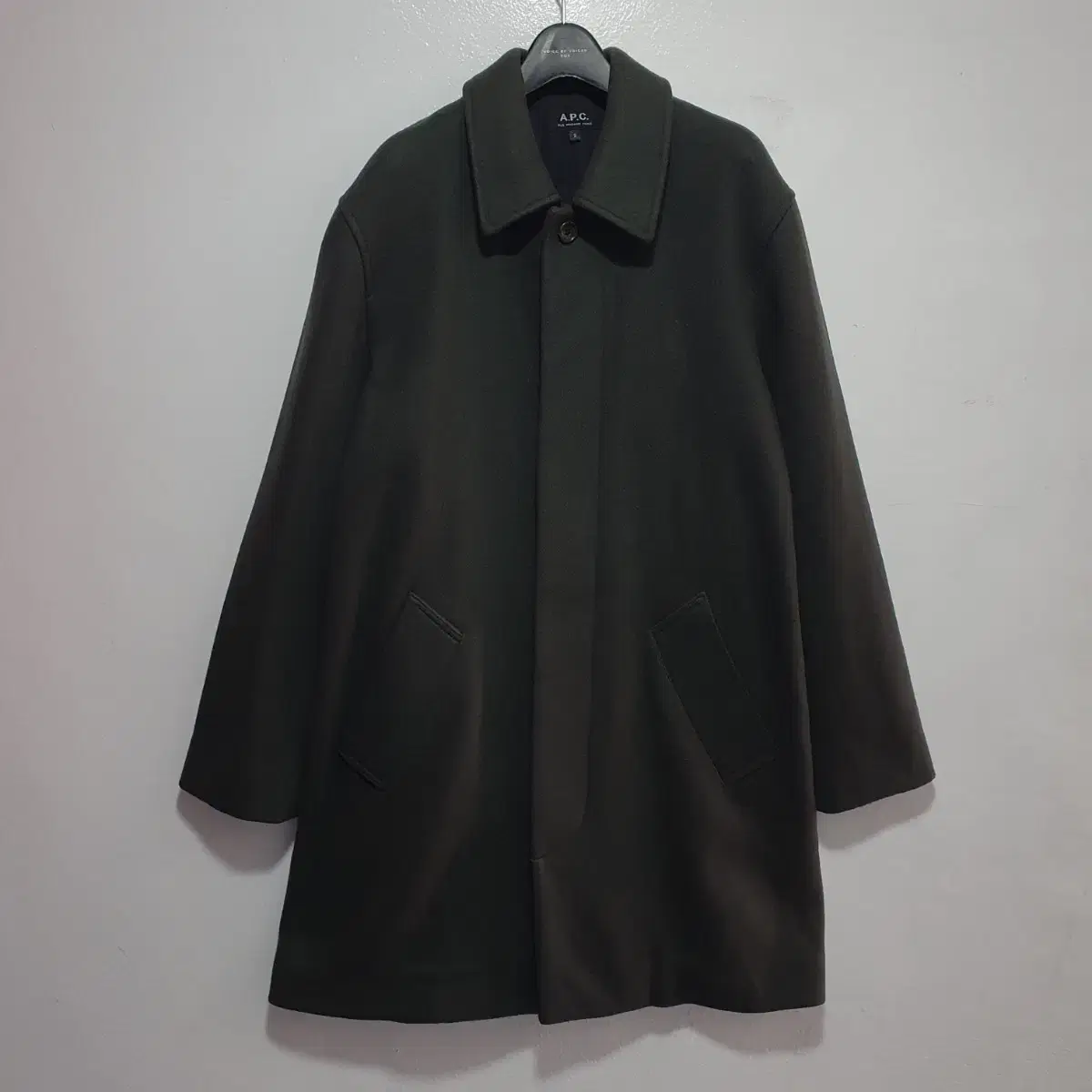 A.P.C. Apothecary Wool Viscose Hidden Button Mac Coat Balmacan Coat Khaki Gray