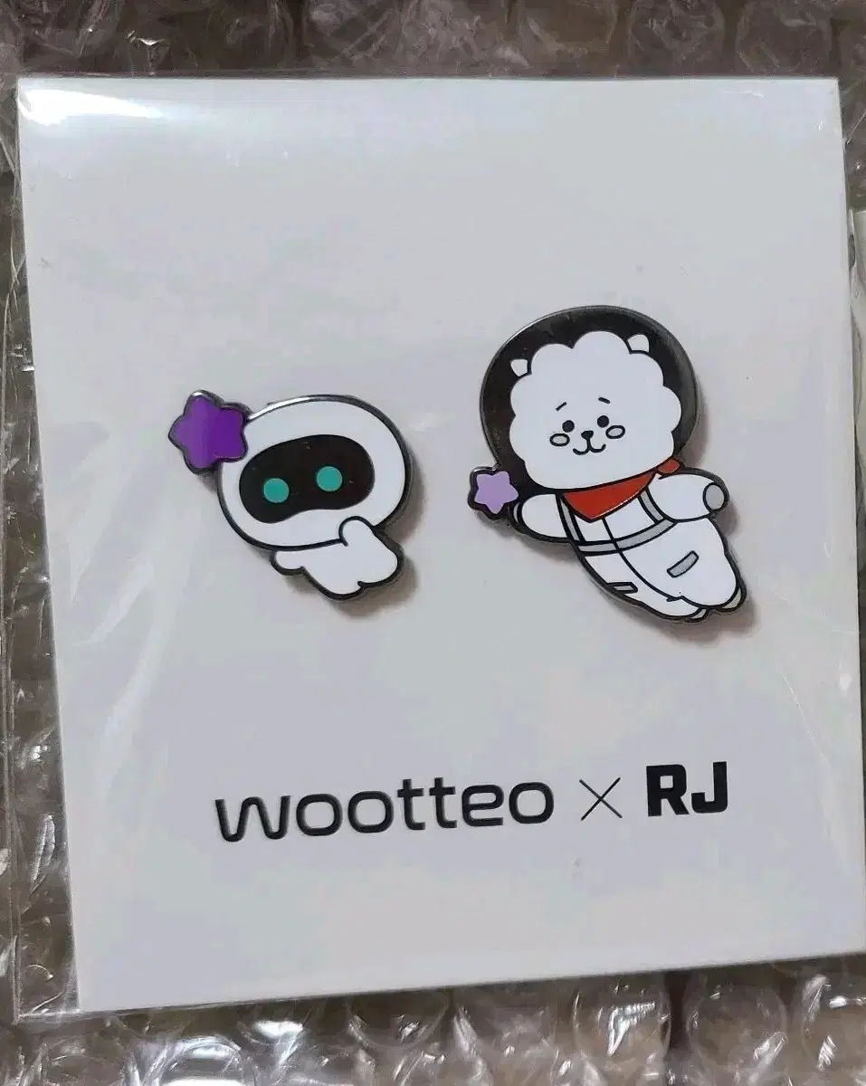 UTTER ALJAY Collaboration Pin Badge Set bts BTS