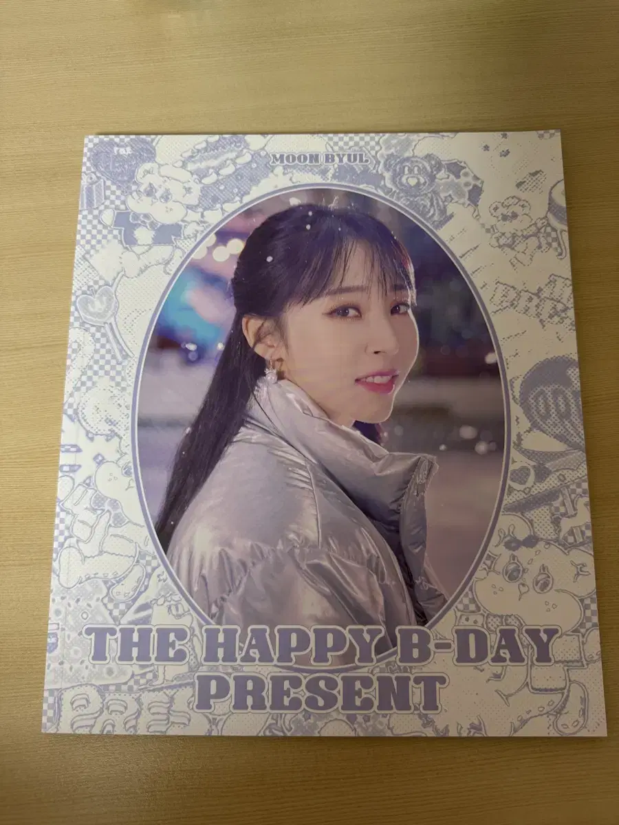 Moonbyul Present Photobook