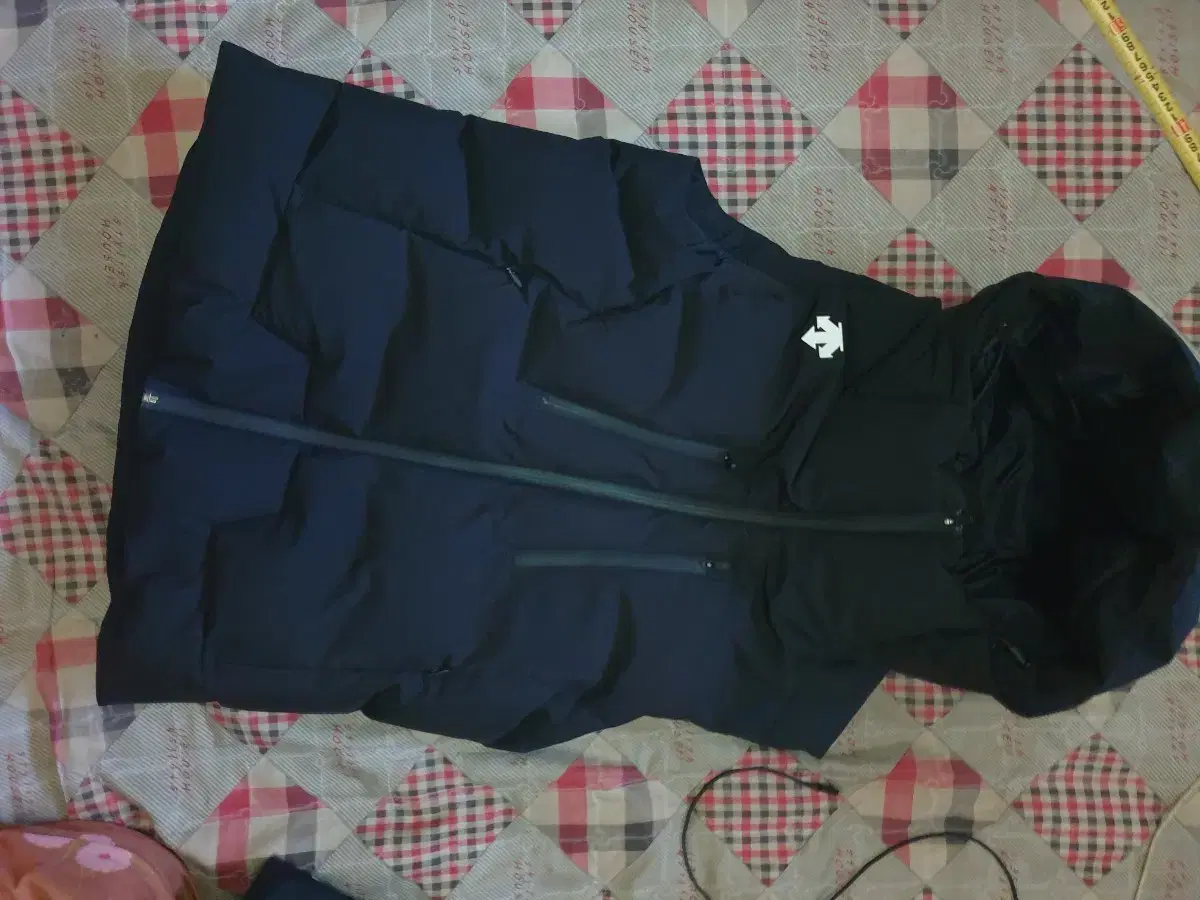 I'll give you free shipping on a descent padded vest 95 black.