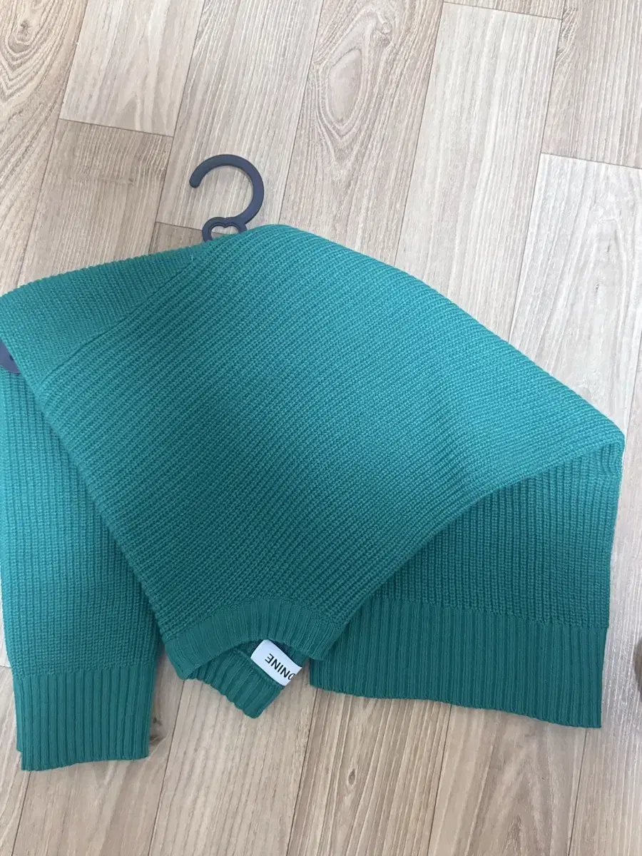 105,XL)Blond nine knit green