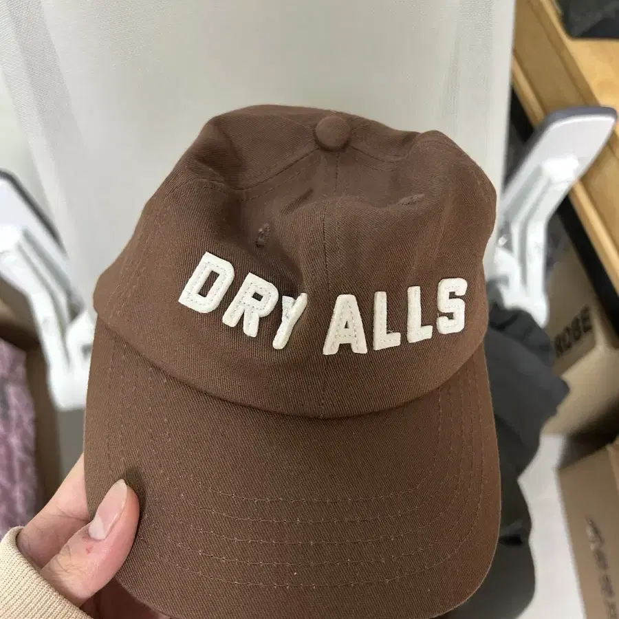 Os) 휴먼메이드 dry alls 볼캡 브라운