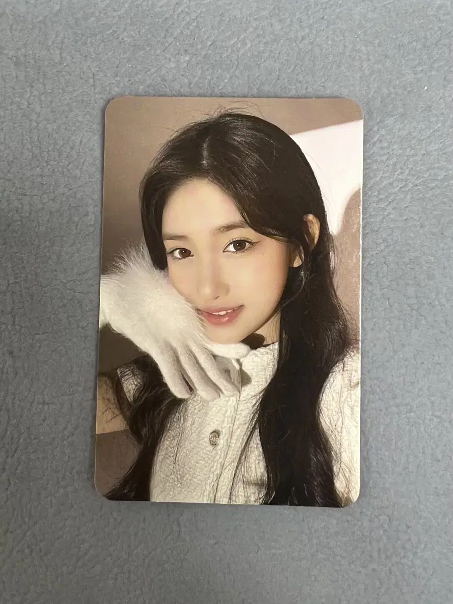 ive eleven gloves leeseo photocard