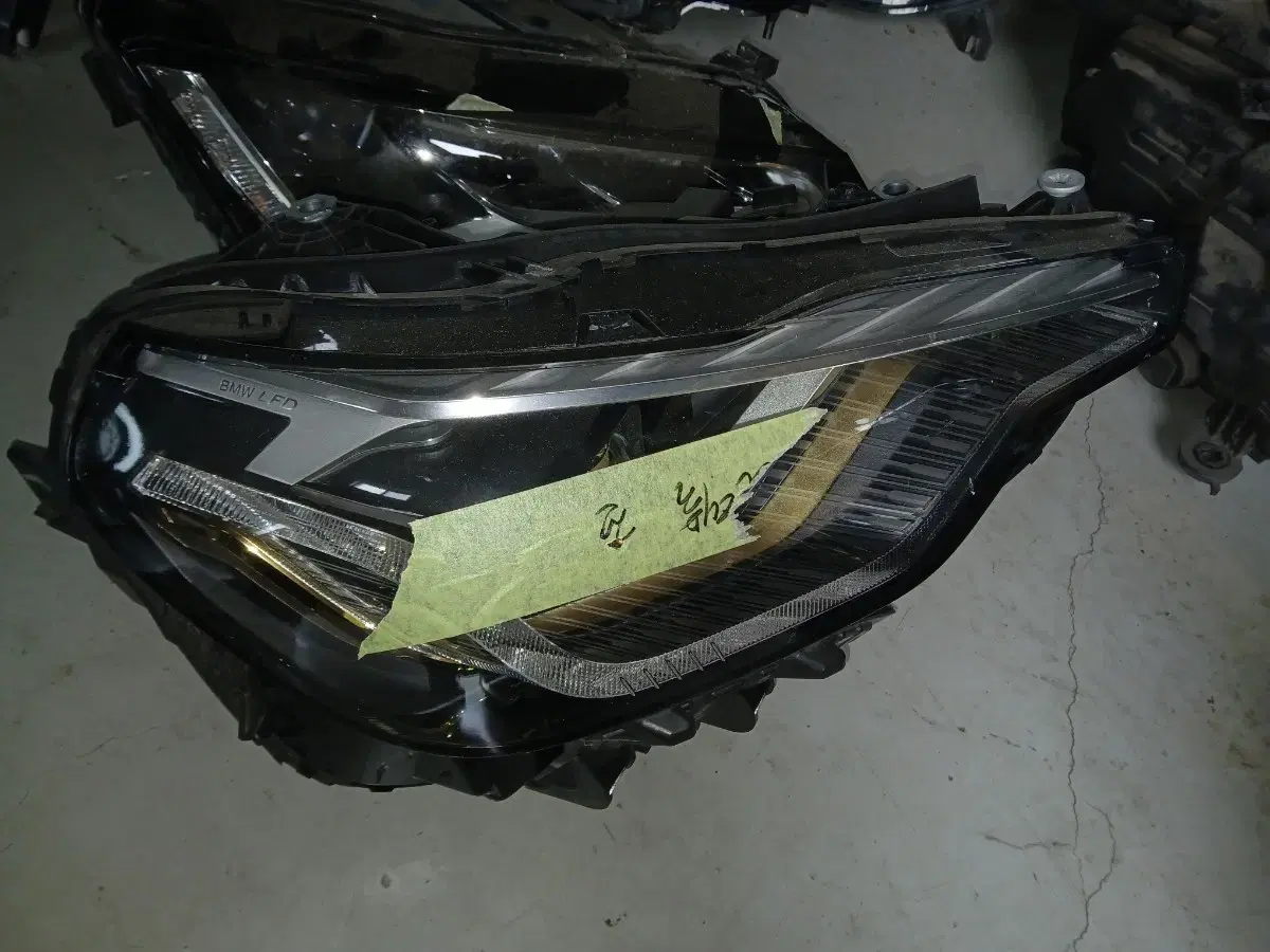 bmw m2 g42 g872023-Rh 라이트 헤드라이트