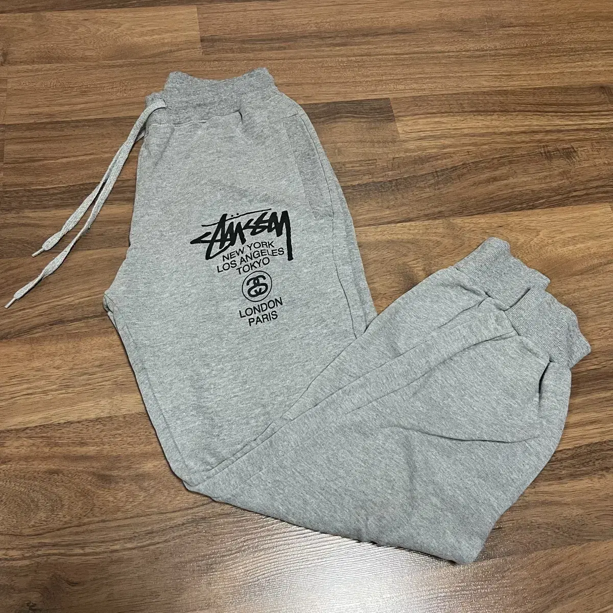 Stussy worldtour Sweatpants (M)