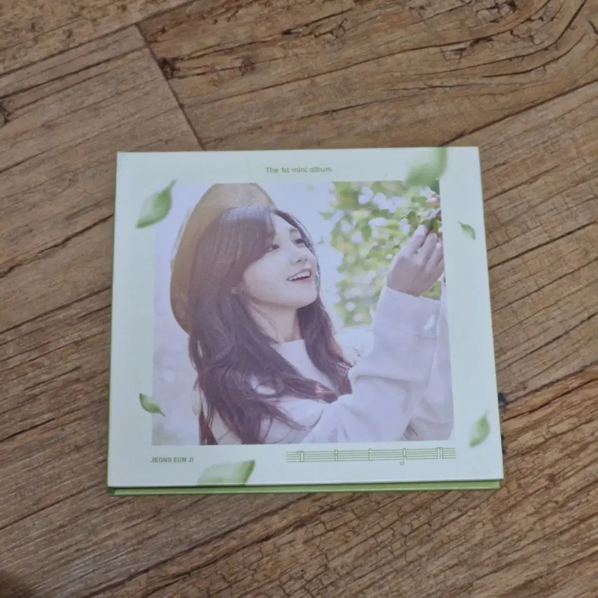 Jung Eunji Solo Mini album Dream Green ver.