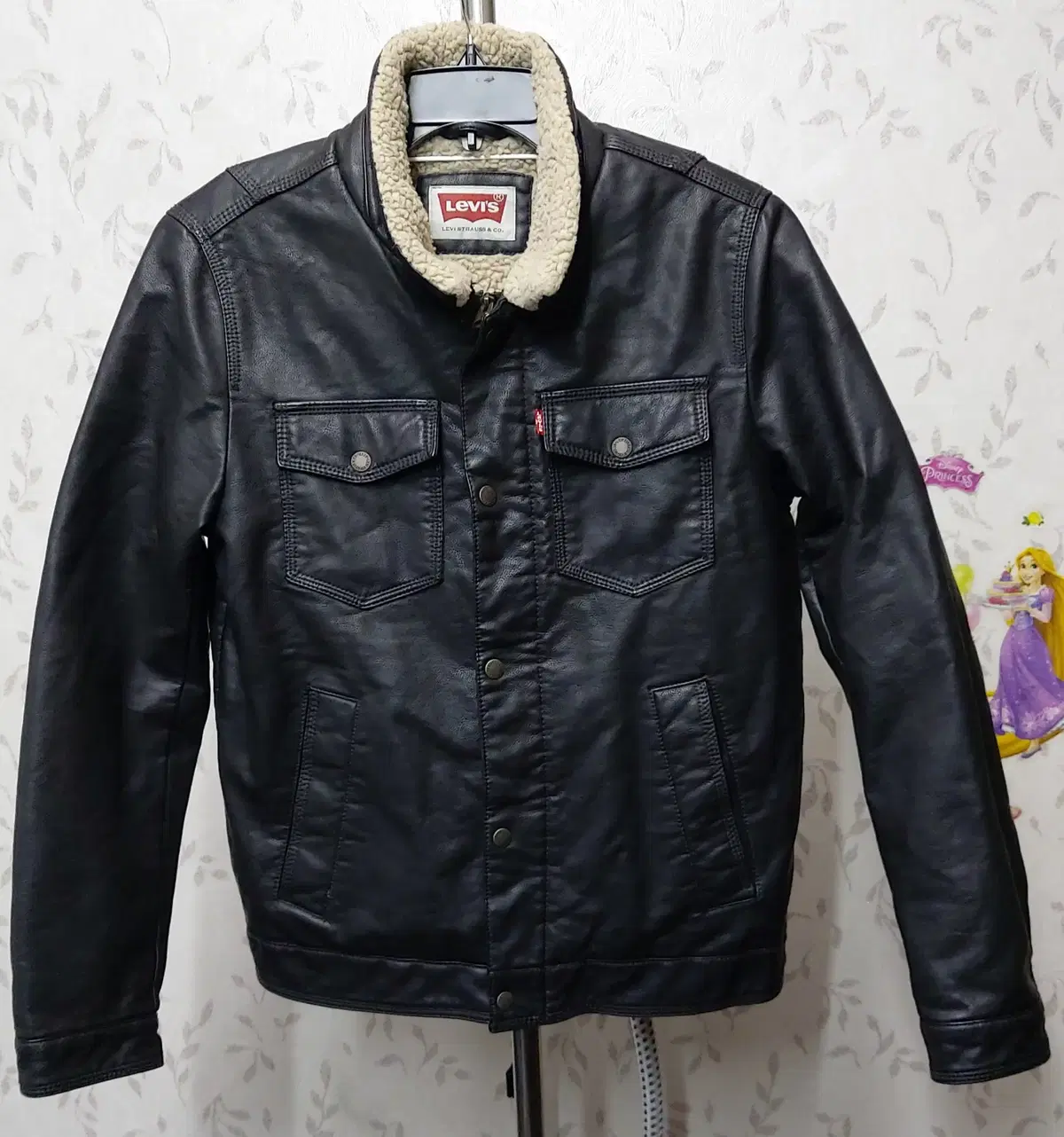 Levi's S/90-95 leather/fleece/sherpa men's jacket.