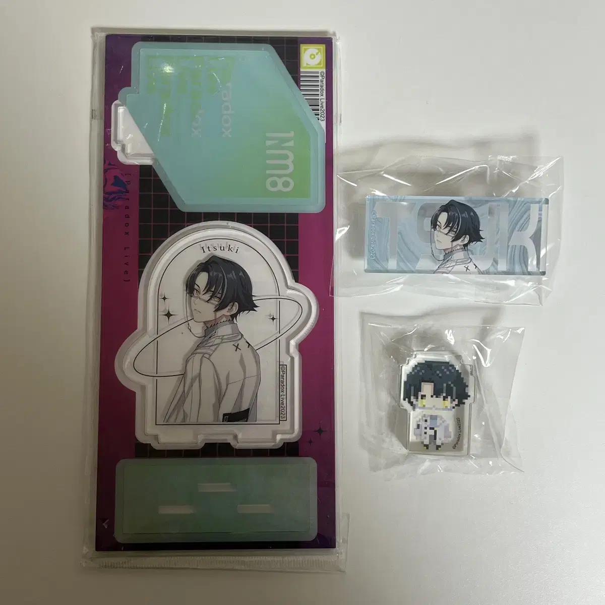 Bulk) Paralai Inmate Itsuki Acrylic Stand Dotkorotto Acrylic Name Badge